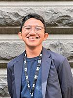 my melbourne student ambassador andi poses for camera